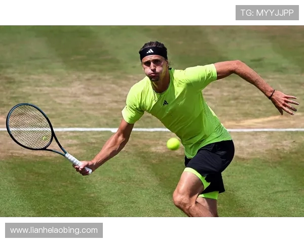 弗里茨直落两盘横扫阿利亚西姆，强势晋级斯图加特大师赛决赛